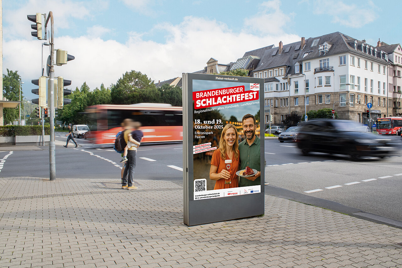 Citylight-Poster in der Potsdamer Innenstadt mit Motiv von Kunde "natürlich Brandenburg pro agro e.V."