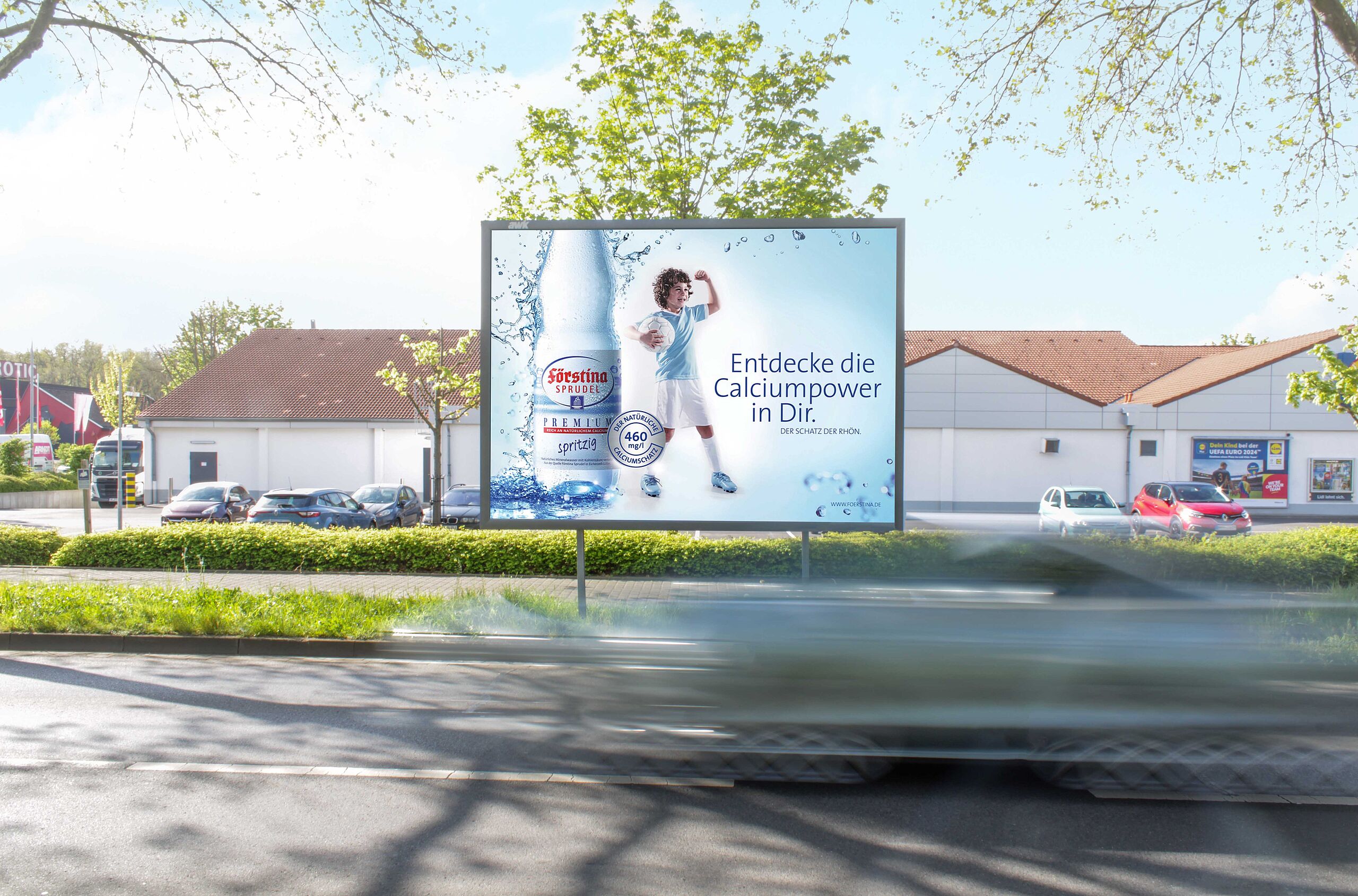 Großplakat in Koblenz Nähe Lidi-Markt - Förstina 9 Quadratmeter Großplakat unmittelbar an einem Verbrauchermarkt