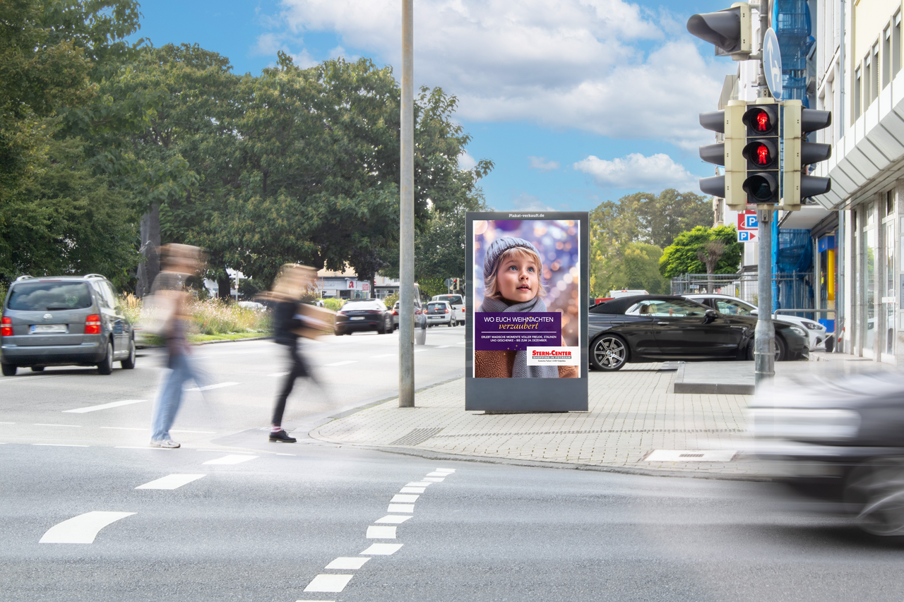 Citylight-Poster in der Potsdamer Innenstadt mit Werbemotiv vom Stern-Center Potsdam