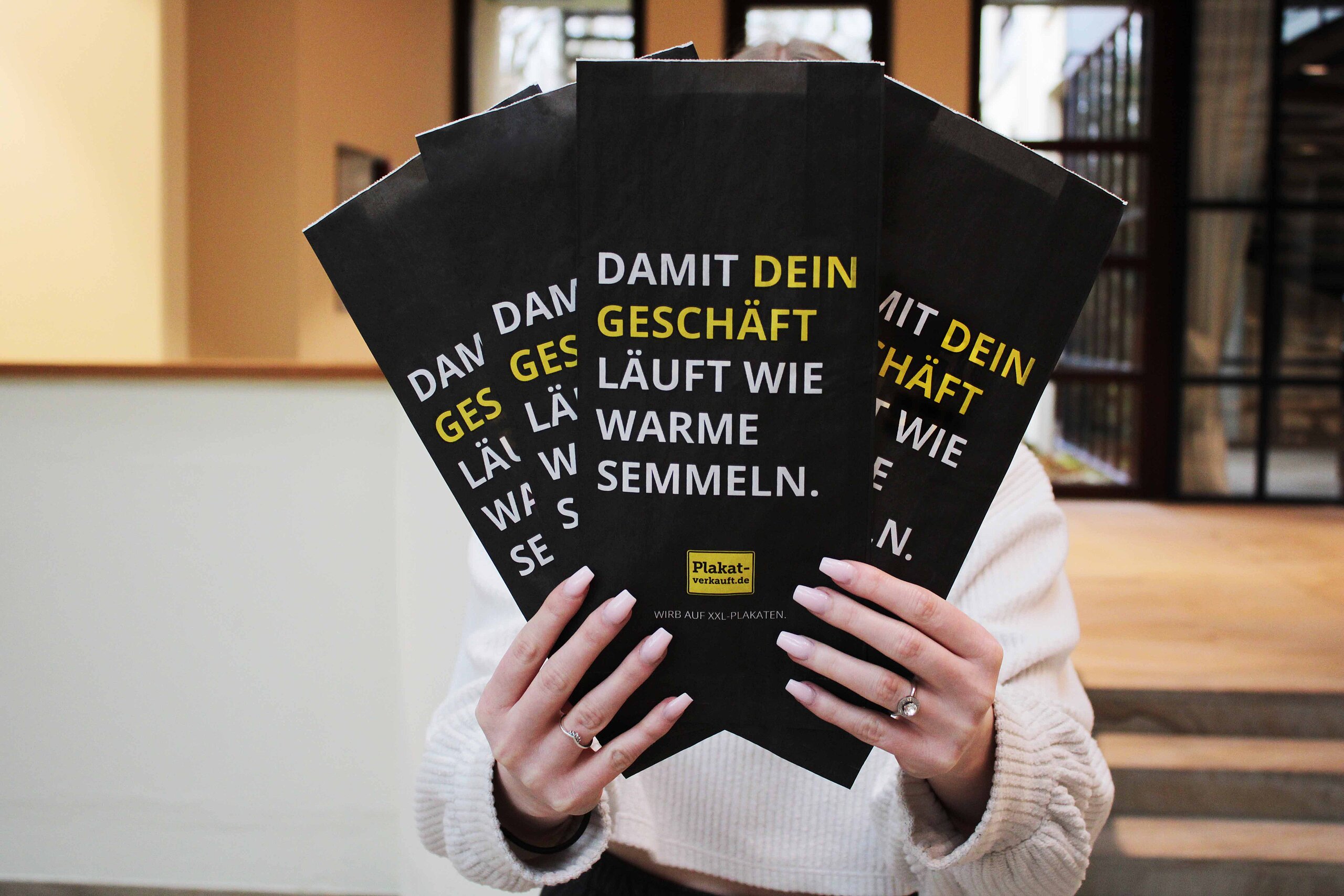 Brötchentüten_Ansicht Ein ganzer Stapel Reichweite – Werbewirkung auf Brötchentüten
